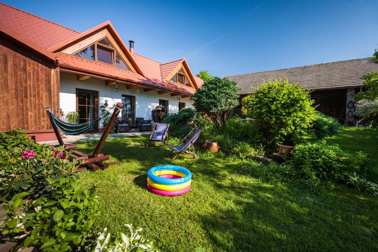Dom Pod Orzechem Villa Łapczyce Kültér fotó
